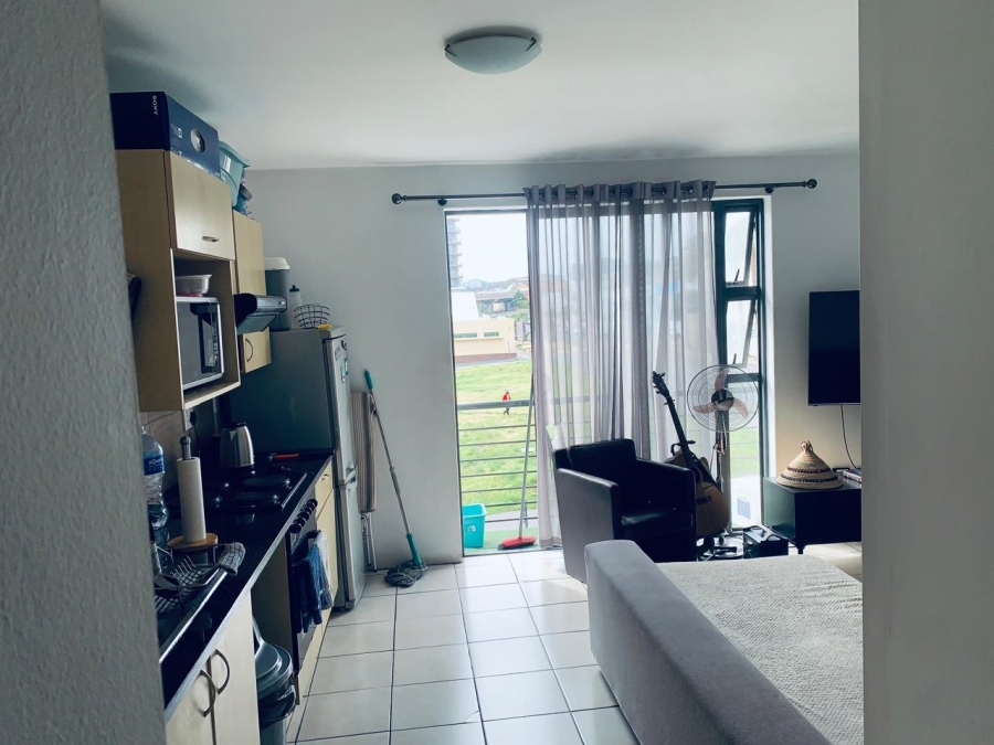 To Let 1 Bedroom Property for Rent in Zonnebloem Western Cape